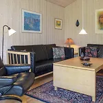 Feriehus 3 Bedroom Beautiful In Nexo