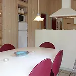 3 Bedroom Beautiful In Nexo Feriehus Vester Somarken