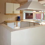 3 Bedroom Beautiful In Nexo Feriehus Vester Somarken
