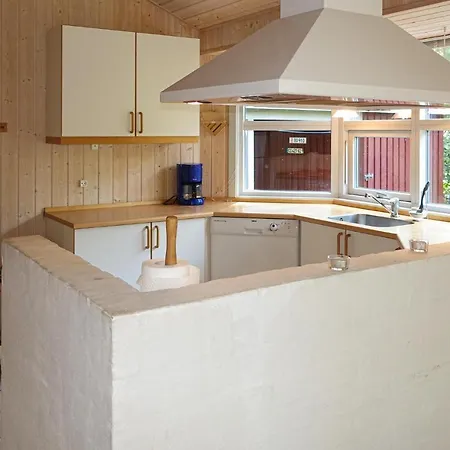 3 Bedroom Beautiful In Nexo Сasa de vacaciones Vester Somarken